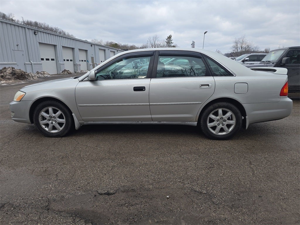 2001 Toyota Avalon Base