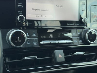 2020 Toyota Highlander LE