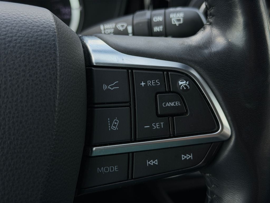 2020 Toyota Highlander LE