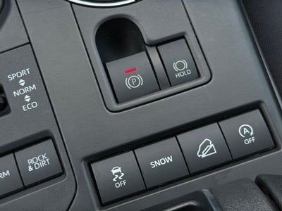 2020 Toyota Highlander LE