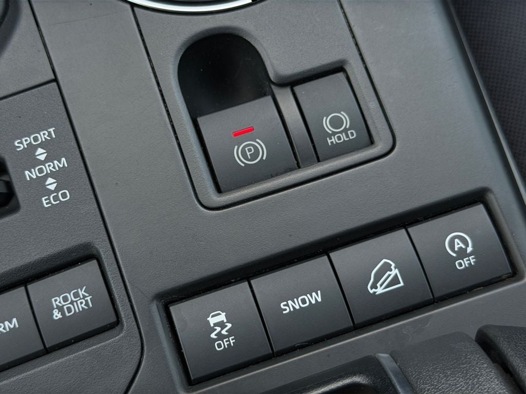 2020 Toyota Highlander LE