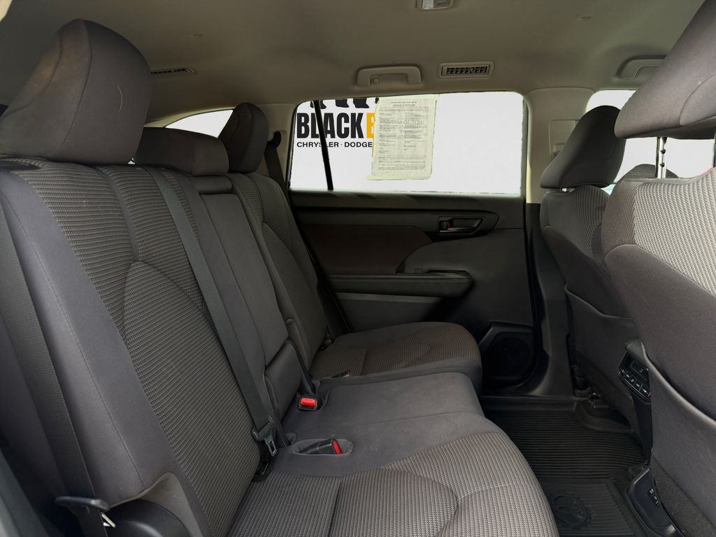 2020 Toyota Highlander LE
