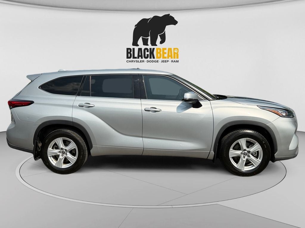 2020 Toyota Highlander LE