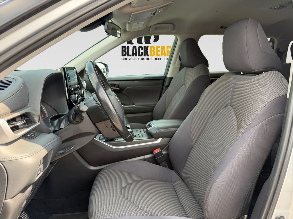 2020 Toyota Highlander LE
