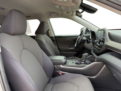 2020 Toyota Highlander LE