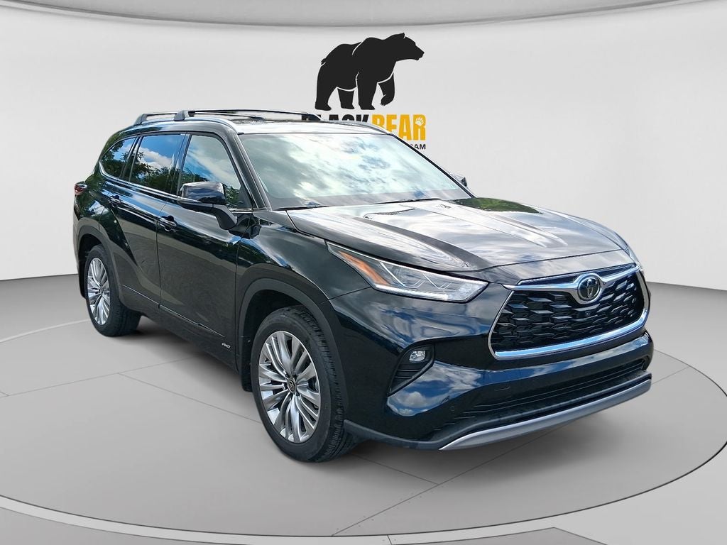2026 Toyota Highlander Hybrid Platinum