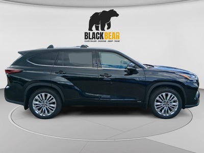 2026 Toyota Highlander Hybrid Platinum