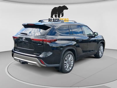 2026 Toyota Highlander Hybrid Platinum