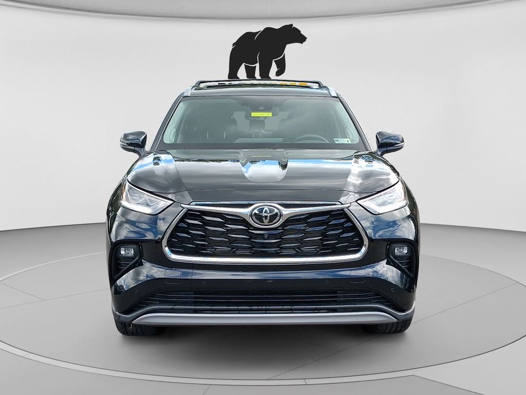 2026 Toyota Highlander Hybrid Platinum
