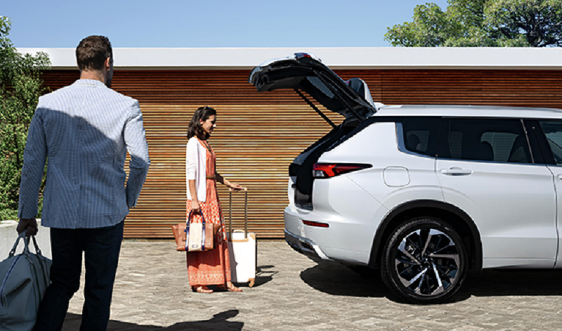 2023 Outlander | Crown Mitsubishi in Clarksburg WV